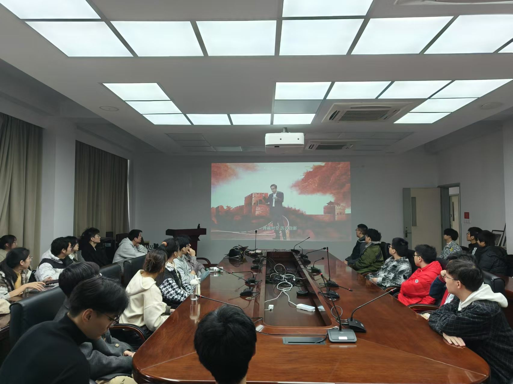 cefbc5f8ec8bb7426196fb12570453c cefbc5f8ec8bb7426196fb12570453c